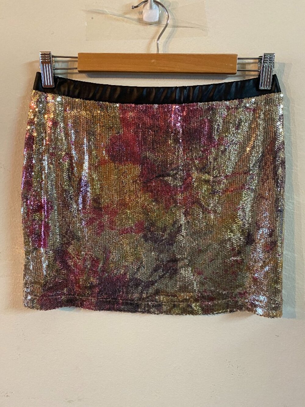 MANDEE SMALL GOLD, PINK & BLACK SEQUINED SKIRT